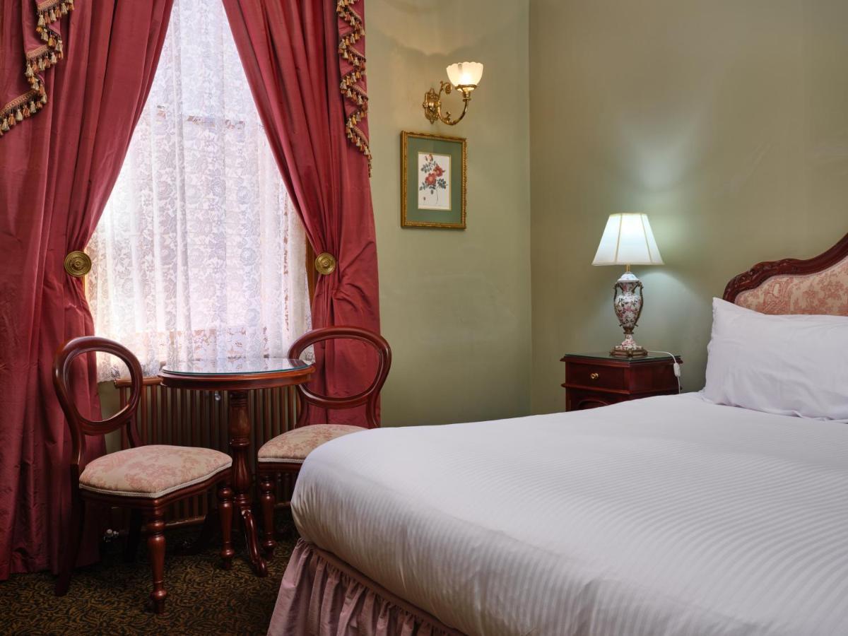 בלאראט Craig'S Royal Hotel מראה חיצוני תמונה A guest room at the hotel