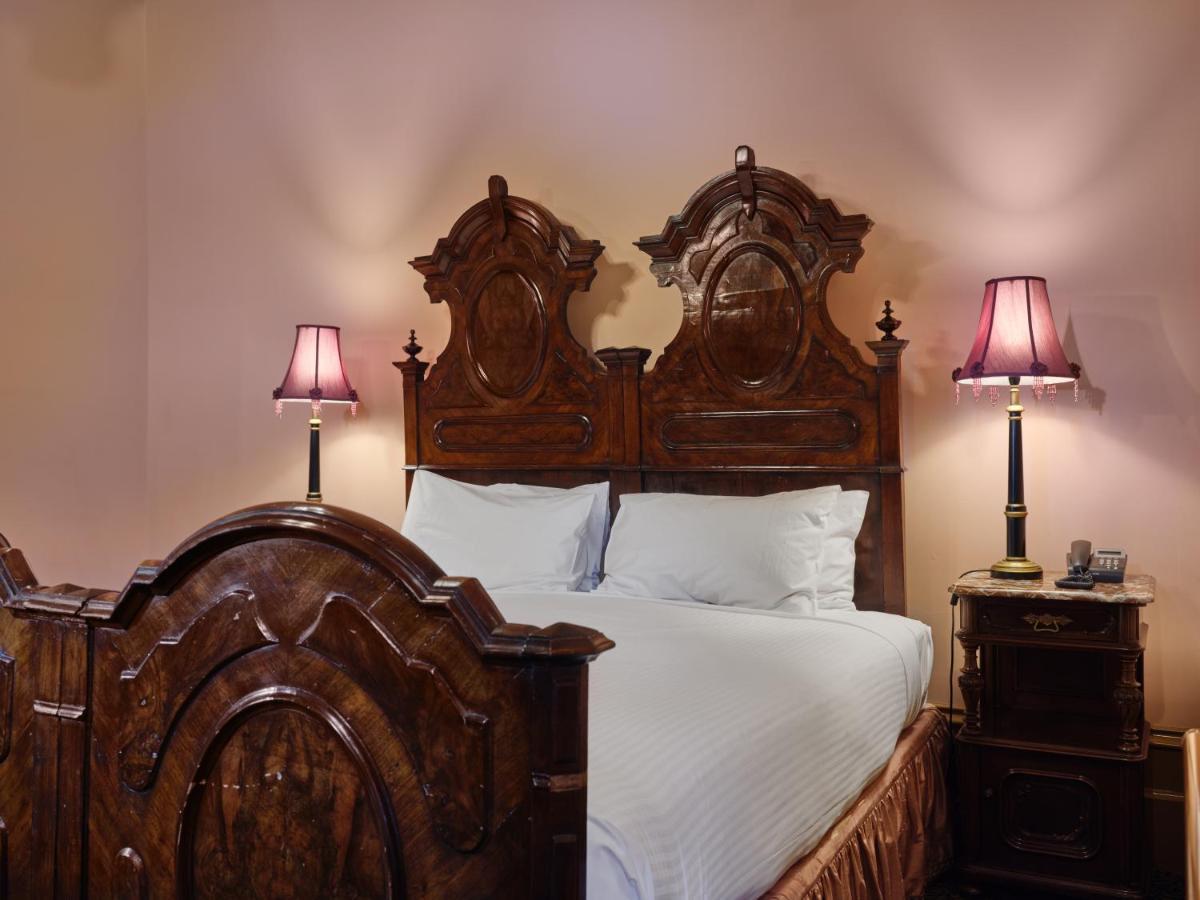 בלאראט Craig'S Royal Hotel מראה חיצוני תמונה A room at the hotel