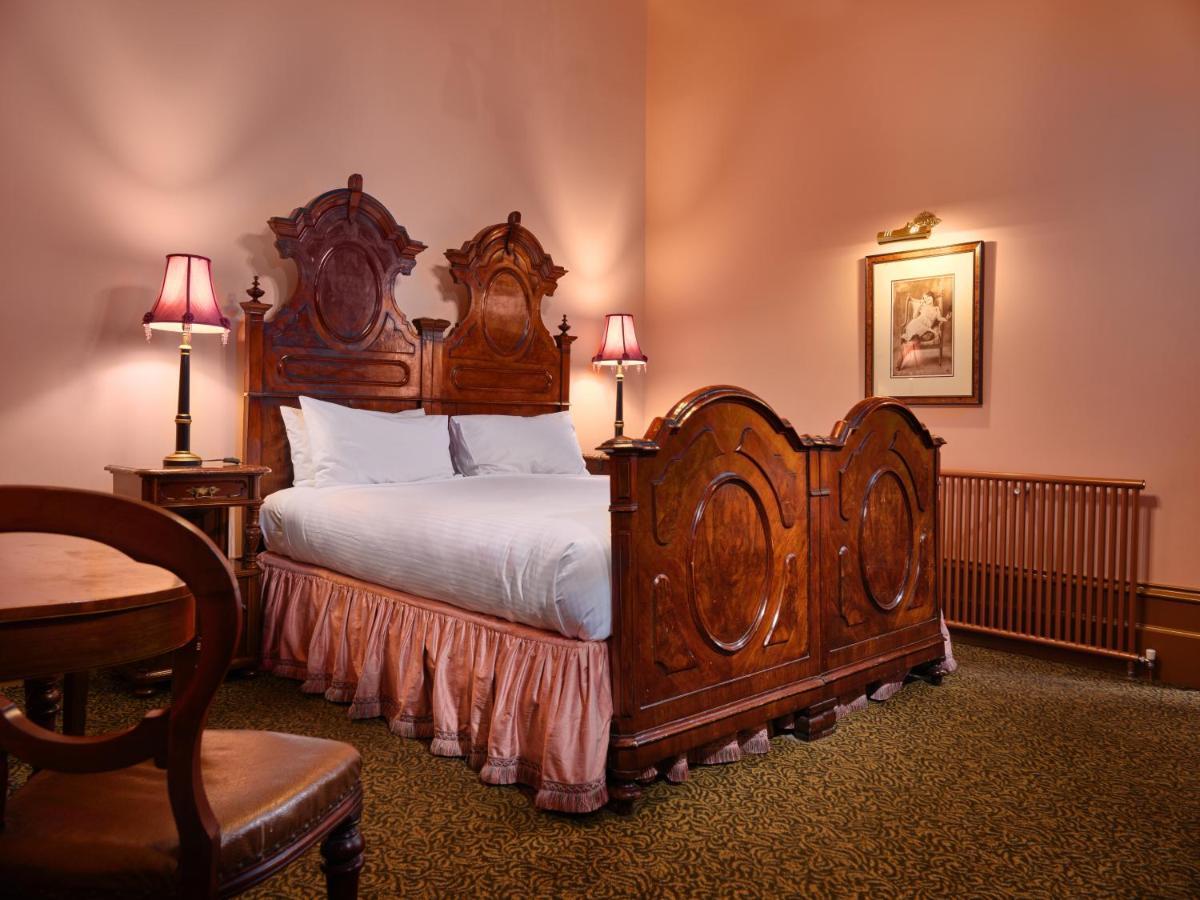 בלאראט Craig'S Royal Hotel מראה חיצוני תמונה A bedroom at the hotel