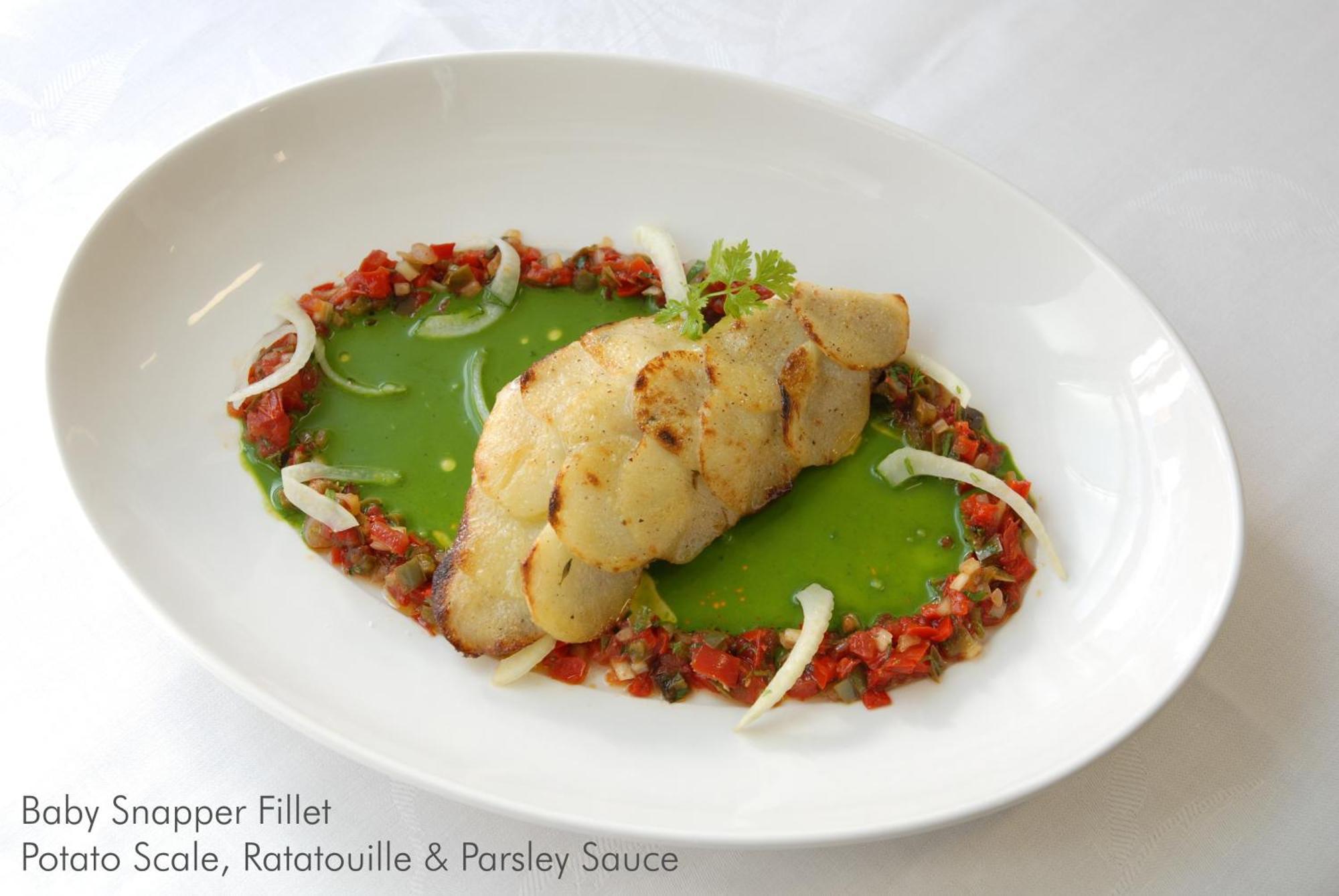 בלאראט Craig'S Royal Hotel מראה חיצוני תמונה A prepared fillet of a grouper