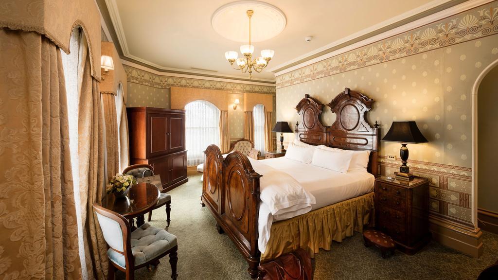 בלאראט Craig'S Royal Hotel מראה חיצוני תמונה A bedroom at the Hotel St. George