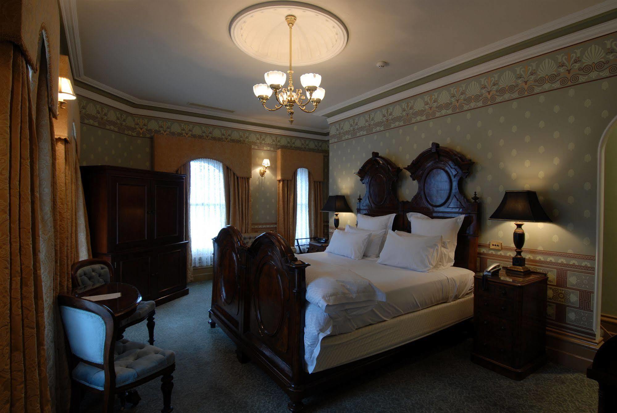בלאראט Craig'S Royal Hotel מראה חיצוני תמונה A guest room at the hotel