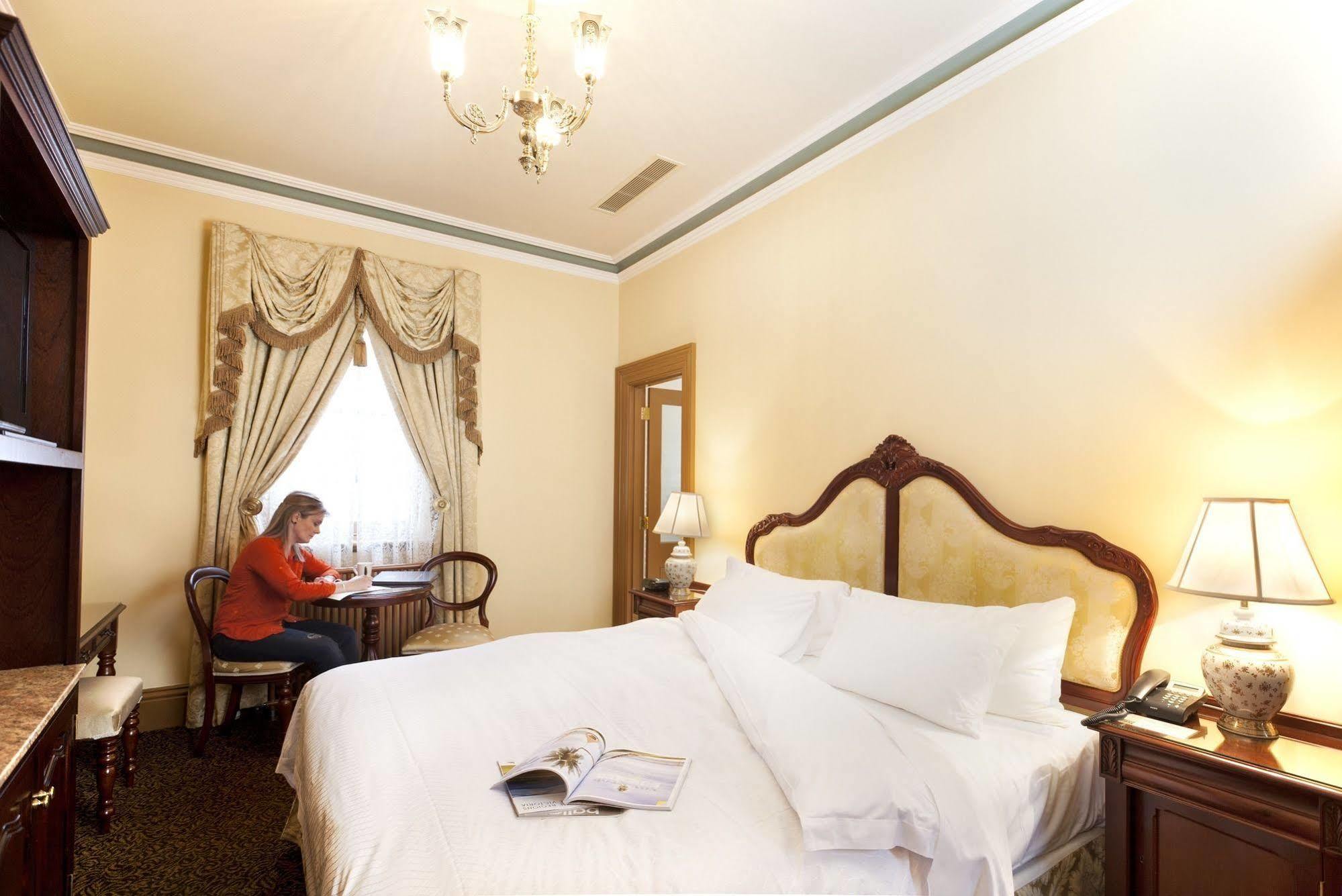 בלאראט Craig'S Royal Hotel מראה חיצוני תמונה A guest room at the hotel