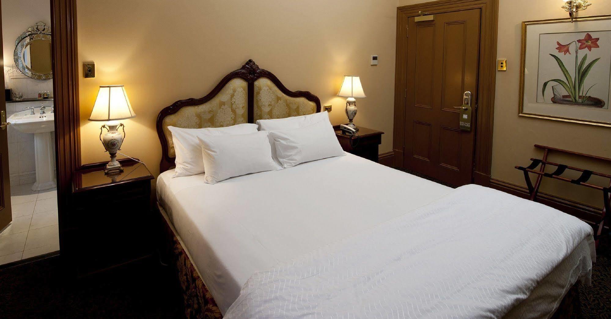 בלאראט Craig'S Royal Hotel מראה חיצוני תמונה A bedroom at the hotel